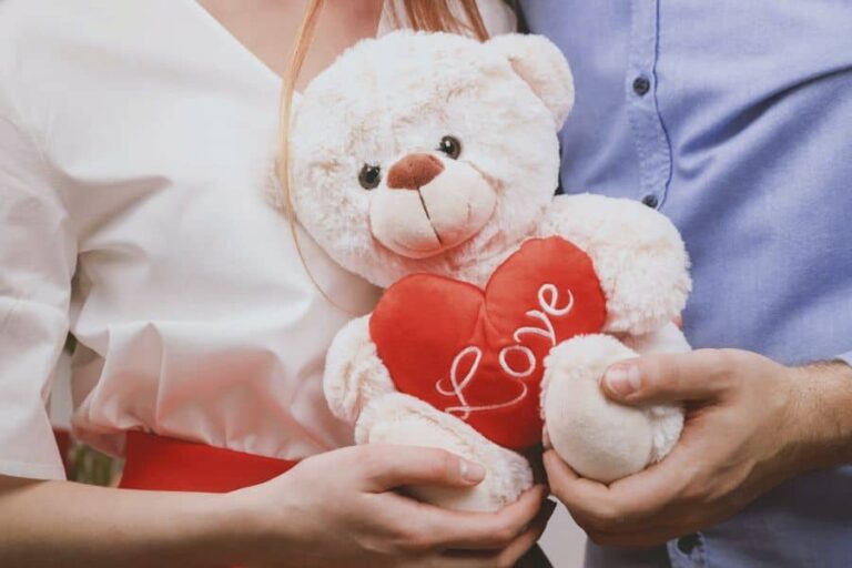31 Valentine Gifts for New Girlfriend That She’ll Actually Love