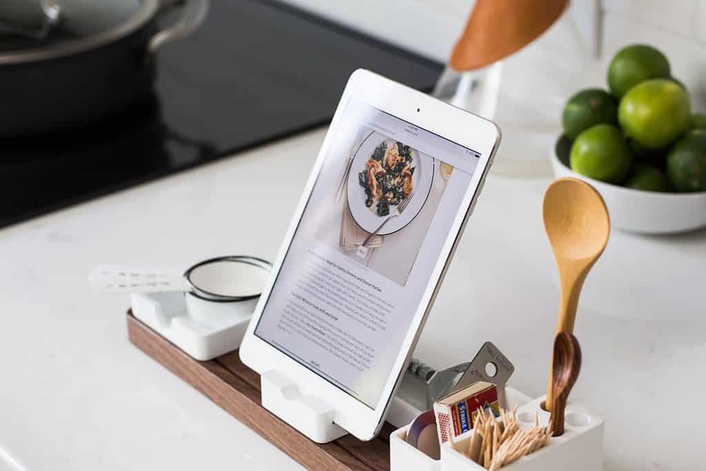 kitchen countertop storage to store tech like ipad and phone
