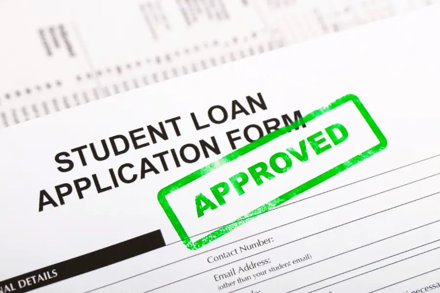student loan application for students to study in the USA form UK